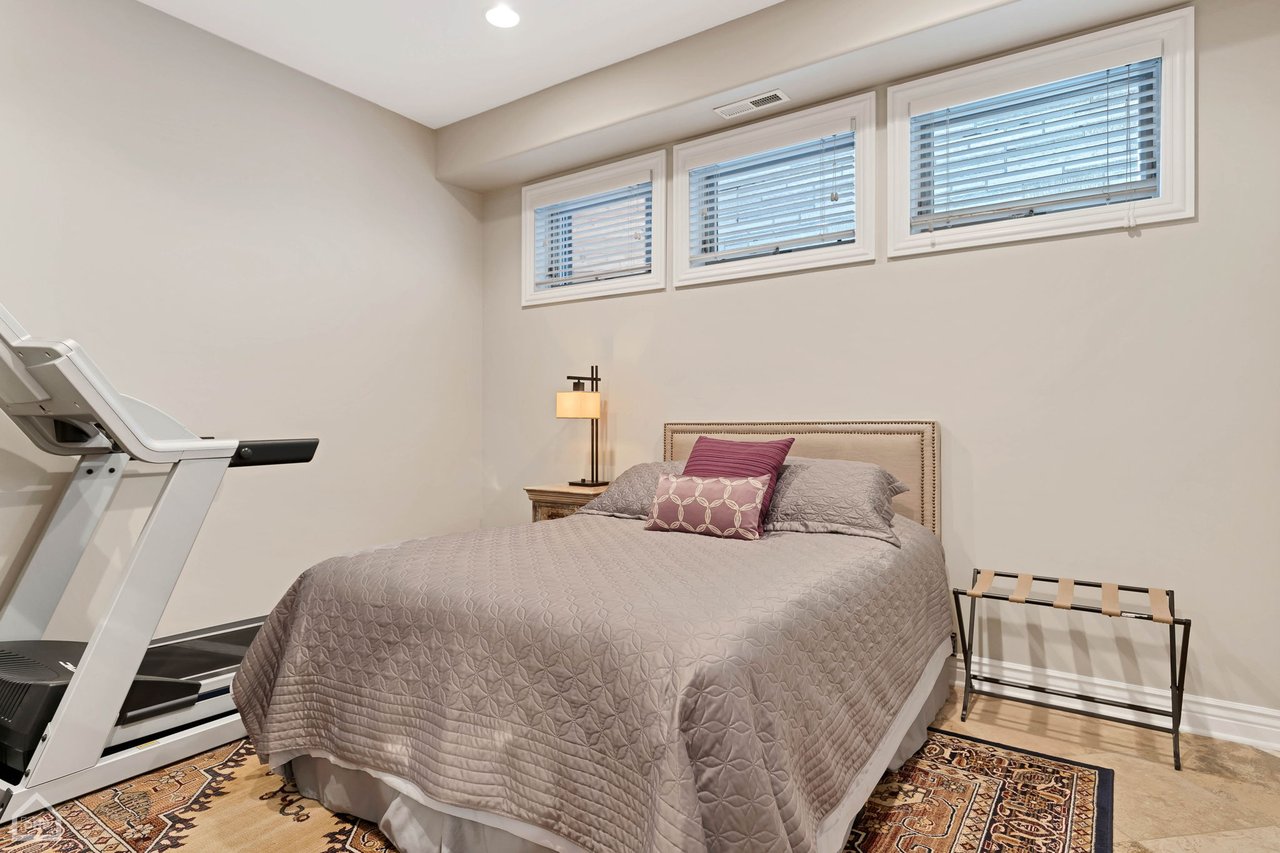 2115 W Superior Street 