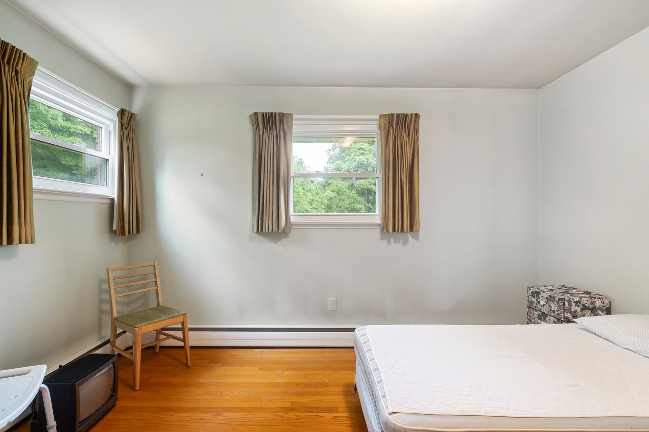 2186 Polk Valley Road