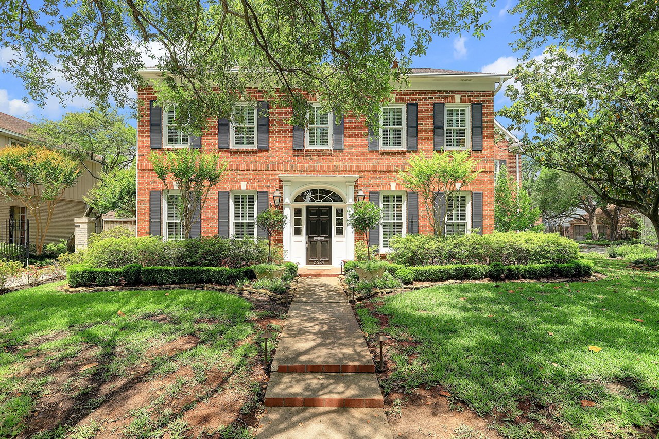 2624 University Blvd