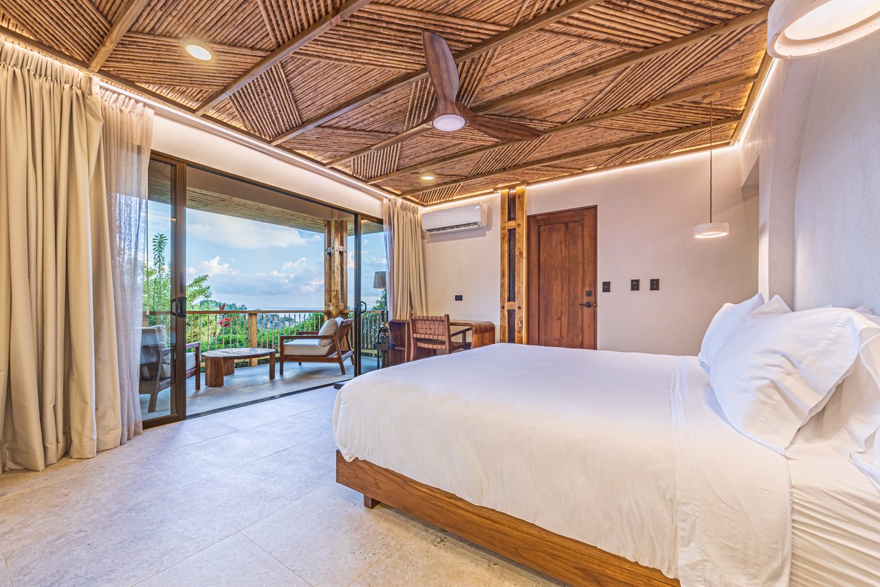 Luxury Hotel Boutique with Ocean Views | Walking distance to the beach | 13.2 Acres