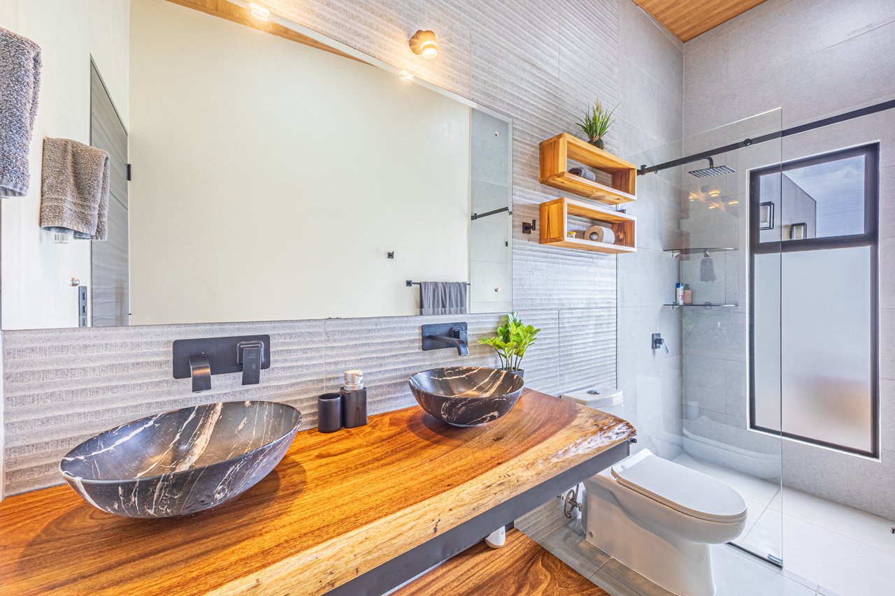 Casa Palma – Brand New Luxury 4BR/4.5BA Home with Stunning Sunset Views in Quepos