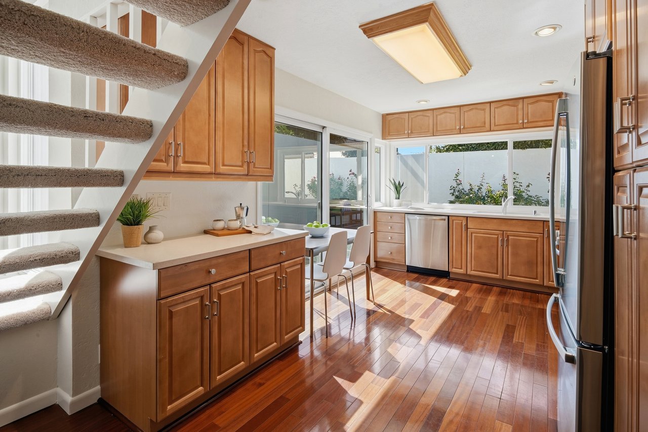1389 Sydney DR