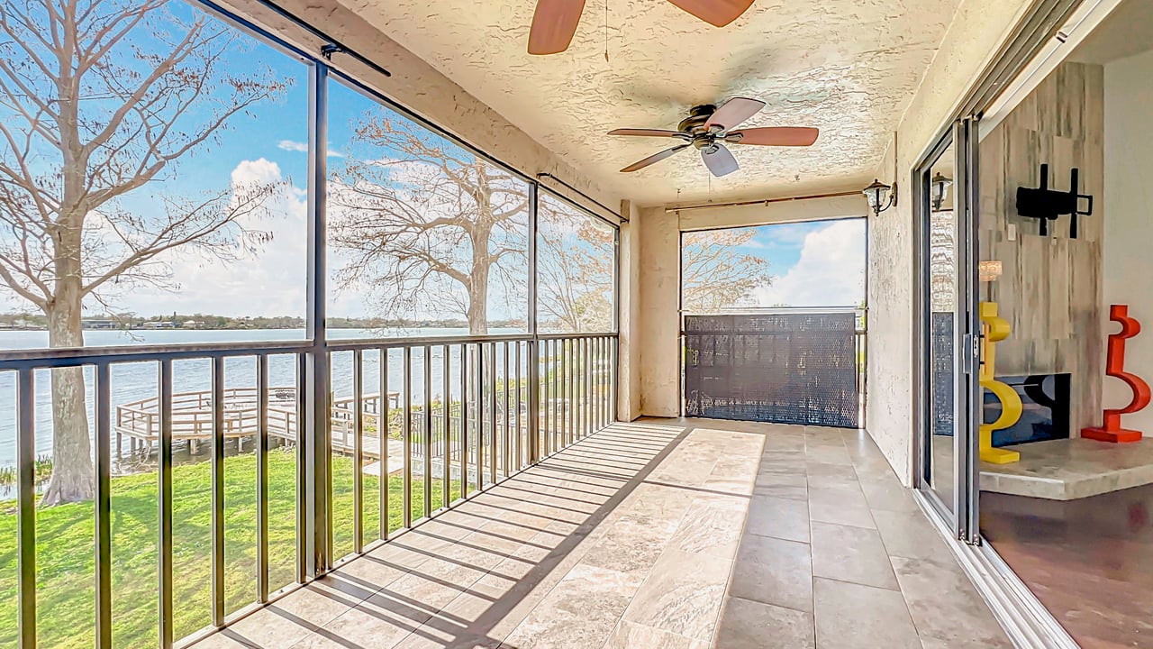 Luxury Lakefront Winter Park Condominium for Lease