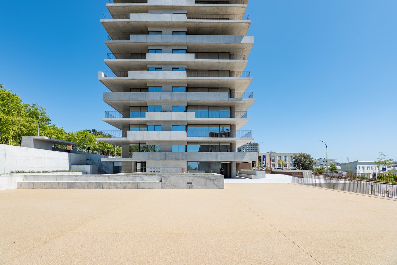 3-Bedroom Apartment with Panoramic Ocean & River Views in the iconic Foz do Douro's New Landmark - Miramar Tower 