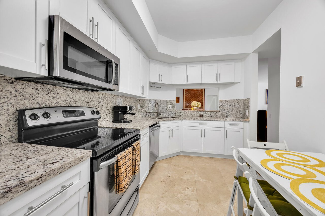 Spacious Rental in Brickell Key