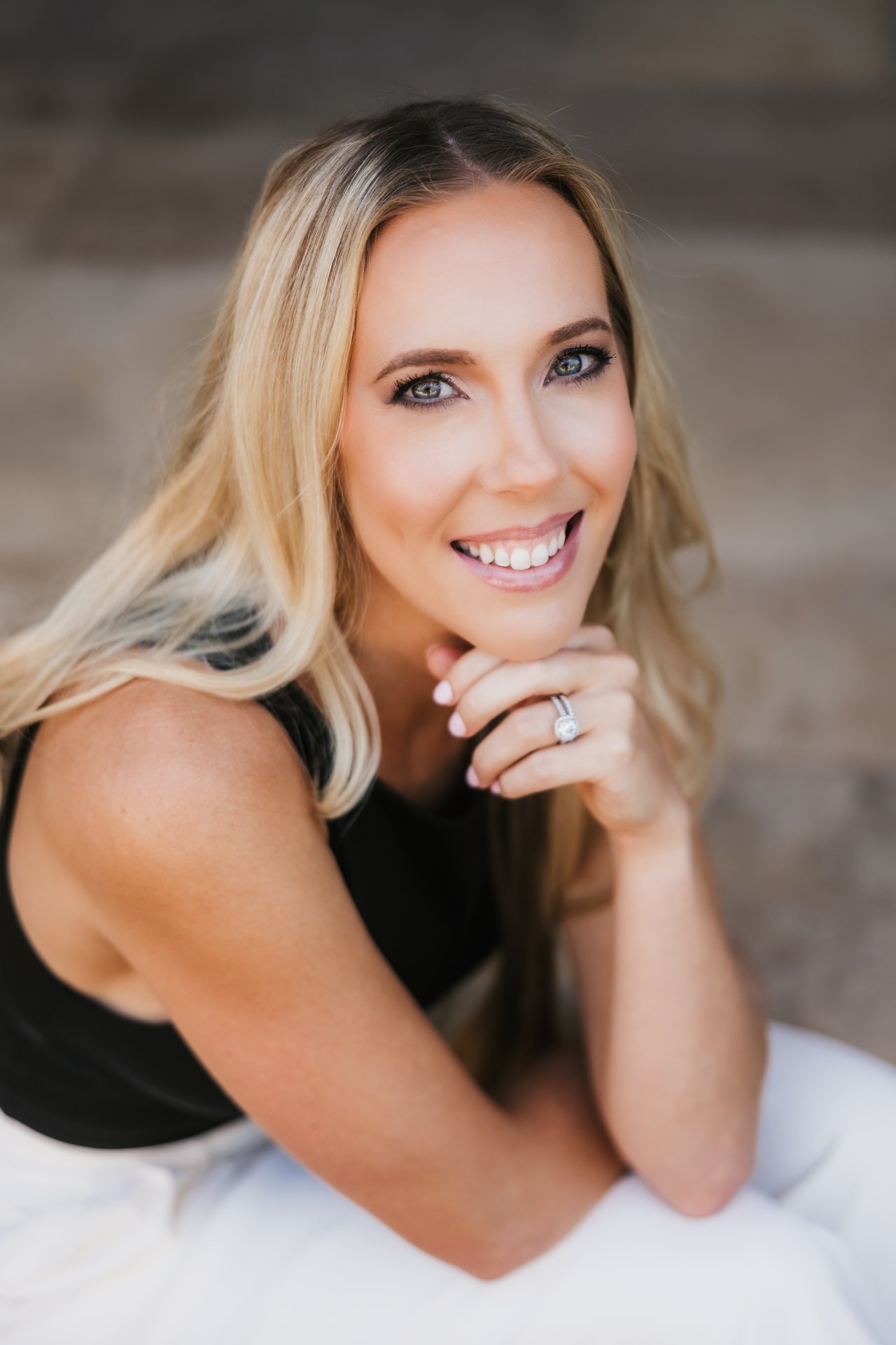 Best buyer’s agent in Austin Lindsey Hicks helping clients purchase with confidence