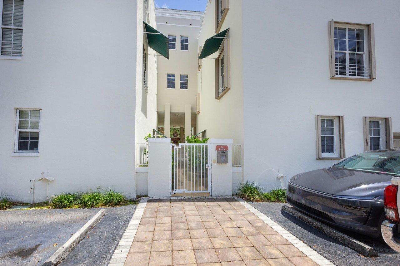 Tri-Level Townhome in the Heart of South Miami