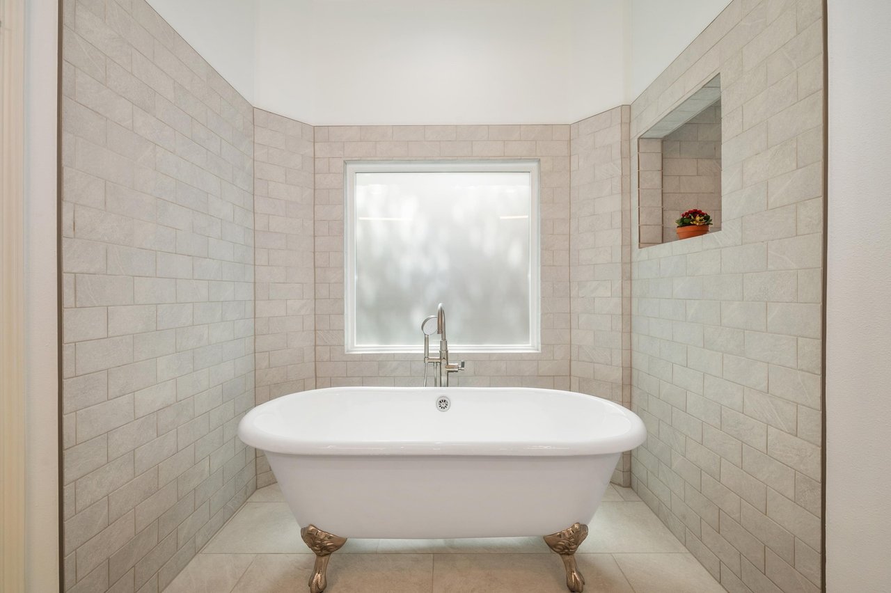 2928 Chatelaine Drive