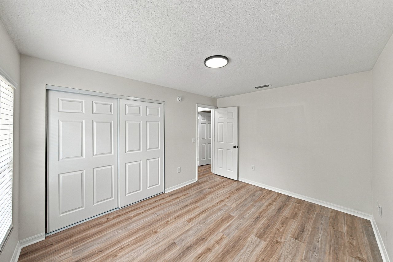 760 NW 52ND AVE