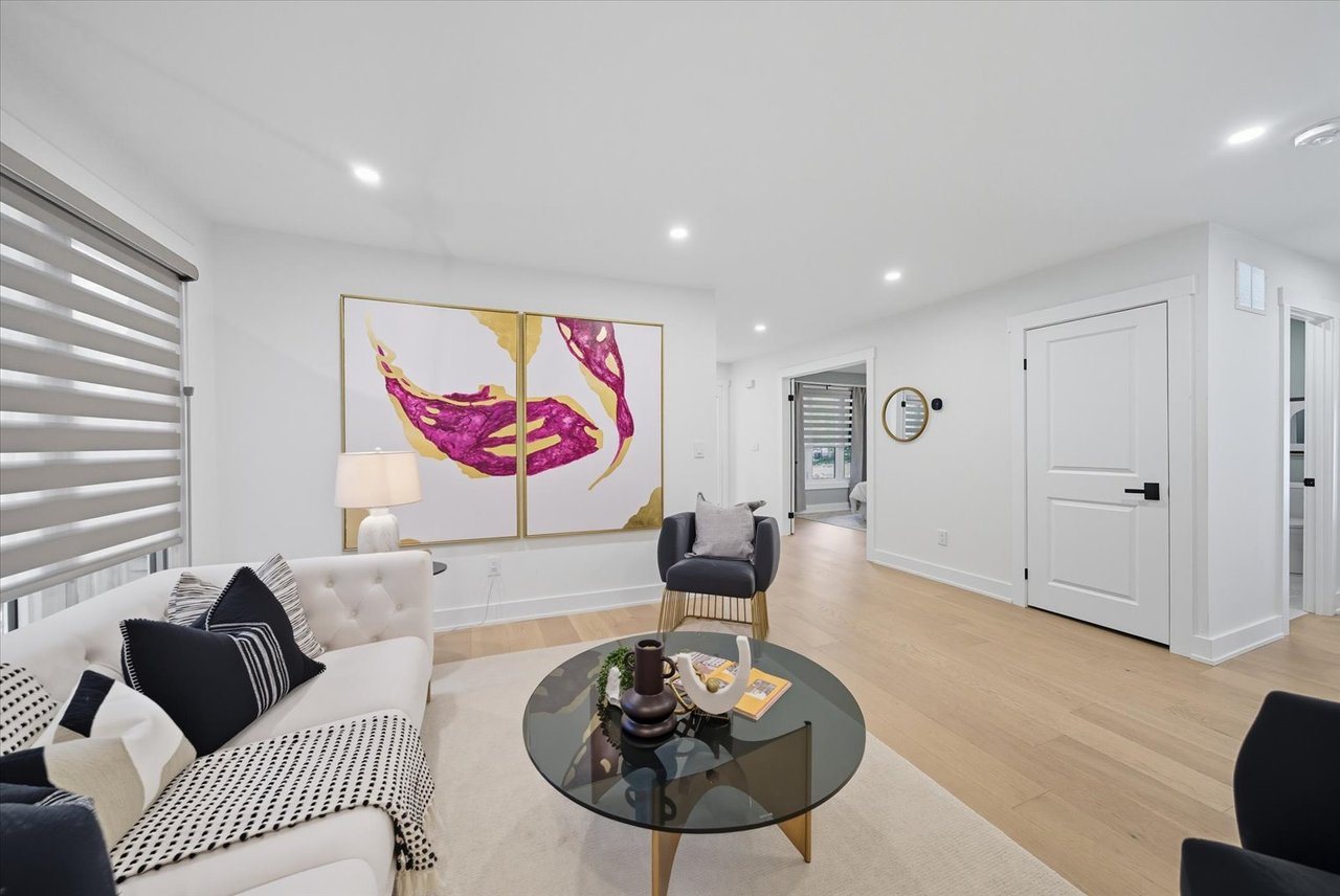 11 Avondale Cres 