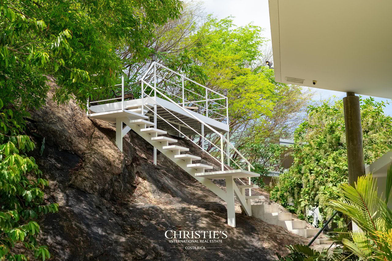 Glass House with Stunning Ocean Views and Award-Winning Design in Costa Rica, Guanacaste - Casa Holmes
