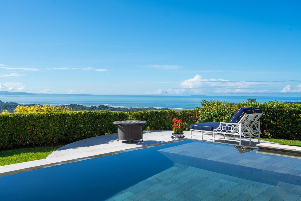 Blue Horizon – luxury ocean-view home in Ojochal, Costa Rica