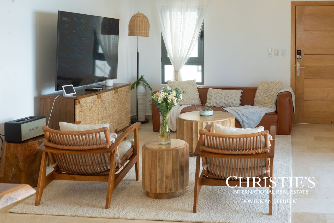 Sunrise Penthouse, Terrenas