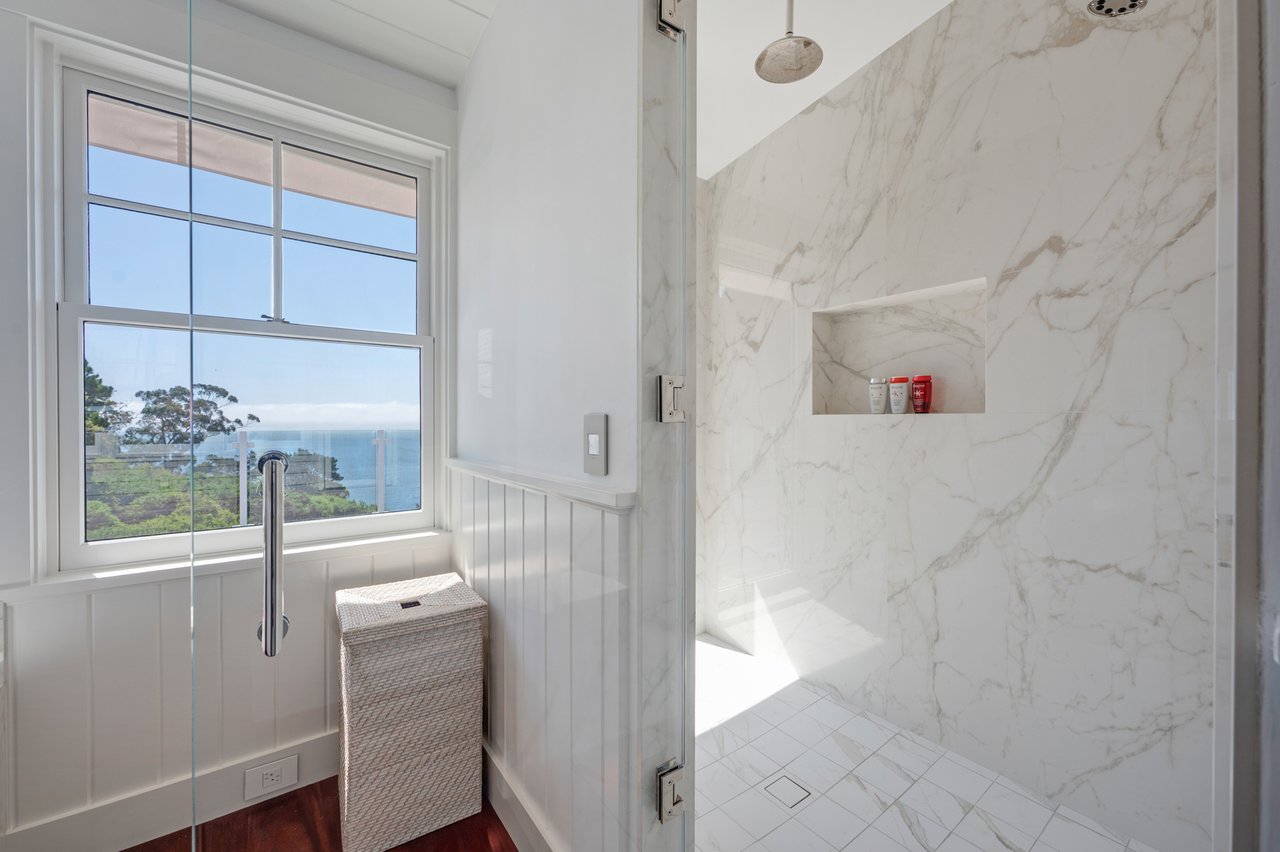 Stunning View Residence
