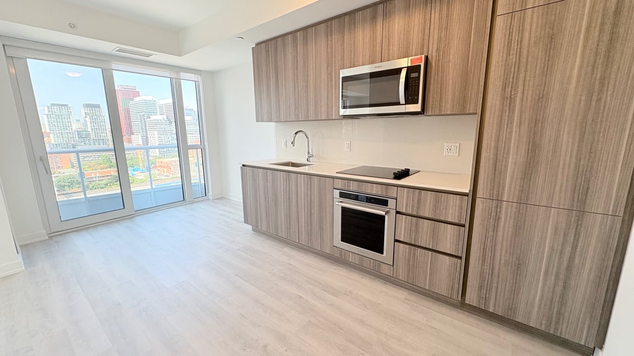 15 Richardson Street Unit: 1404