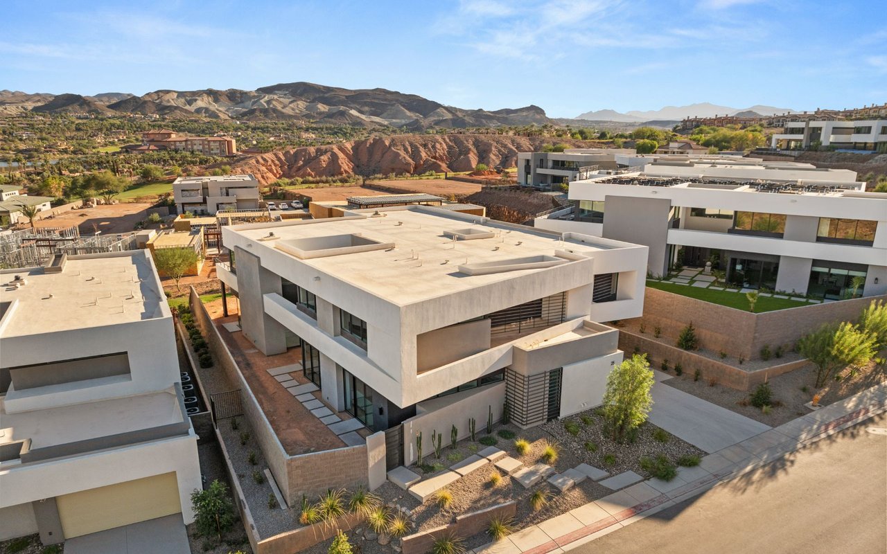 25 Canyon Bay Drive