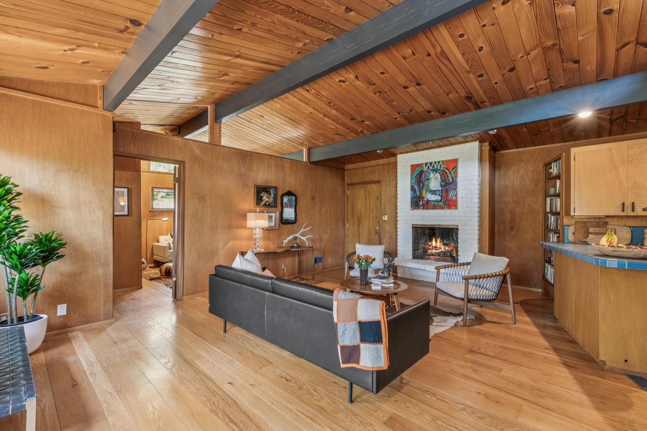 69 Pine Dr