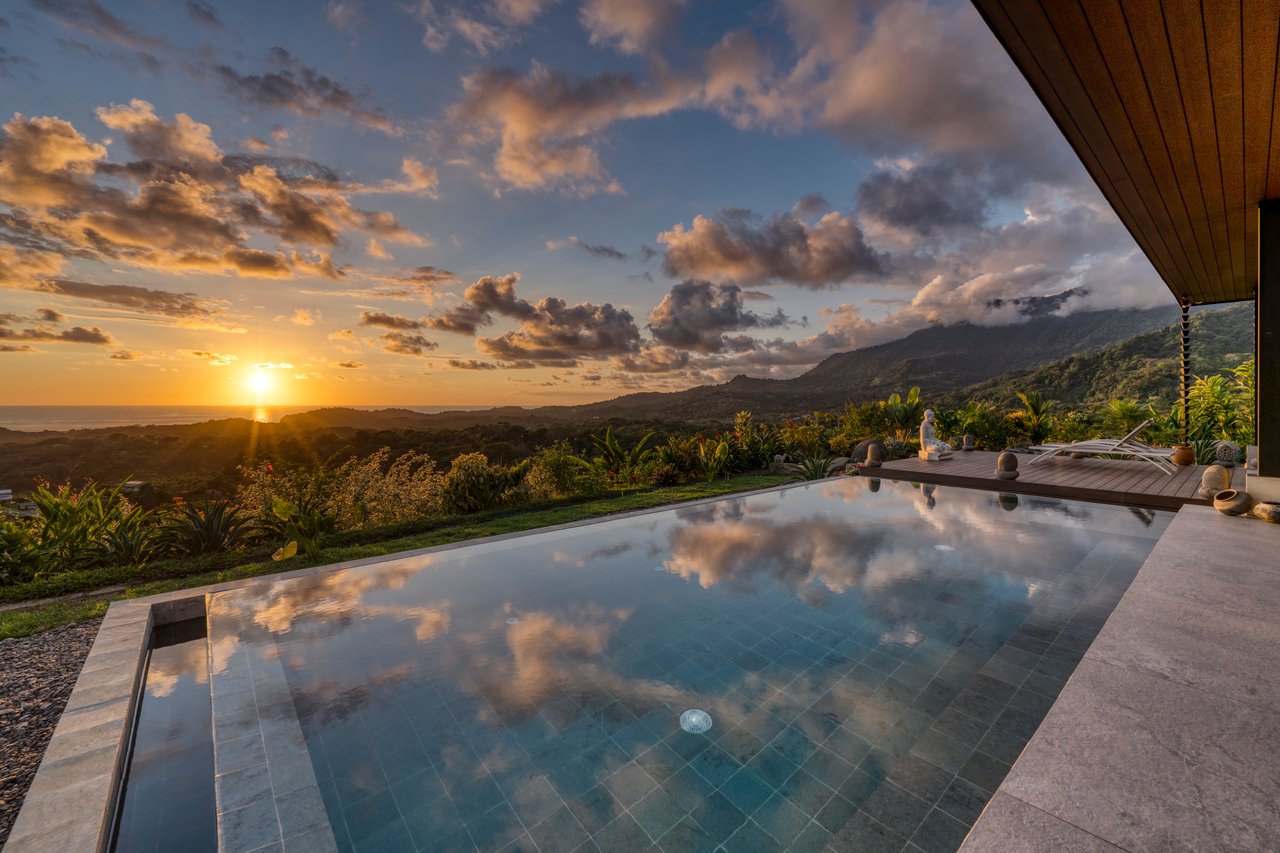Casa Karuna | Sunset Estate Overlooking the Pacific in Ojochal