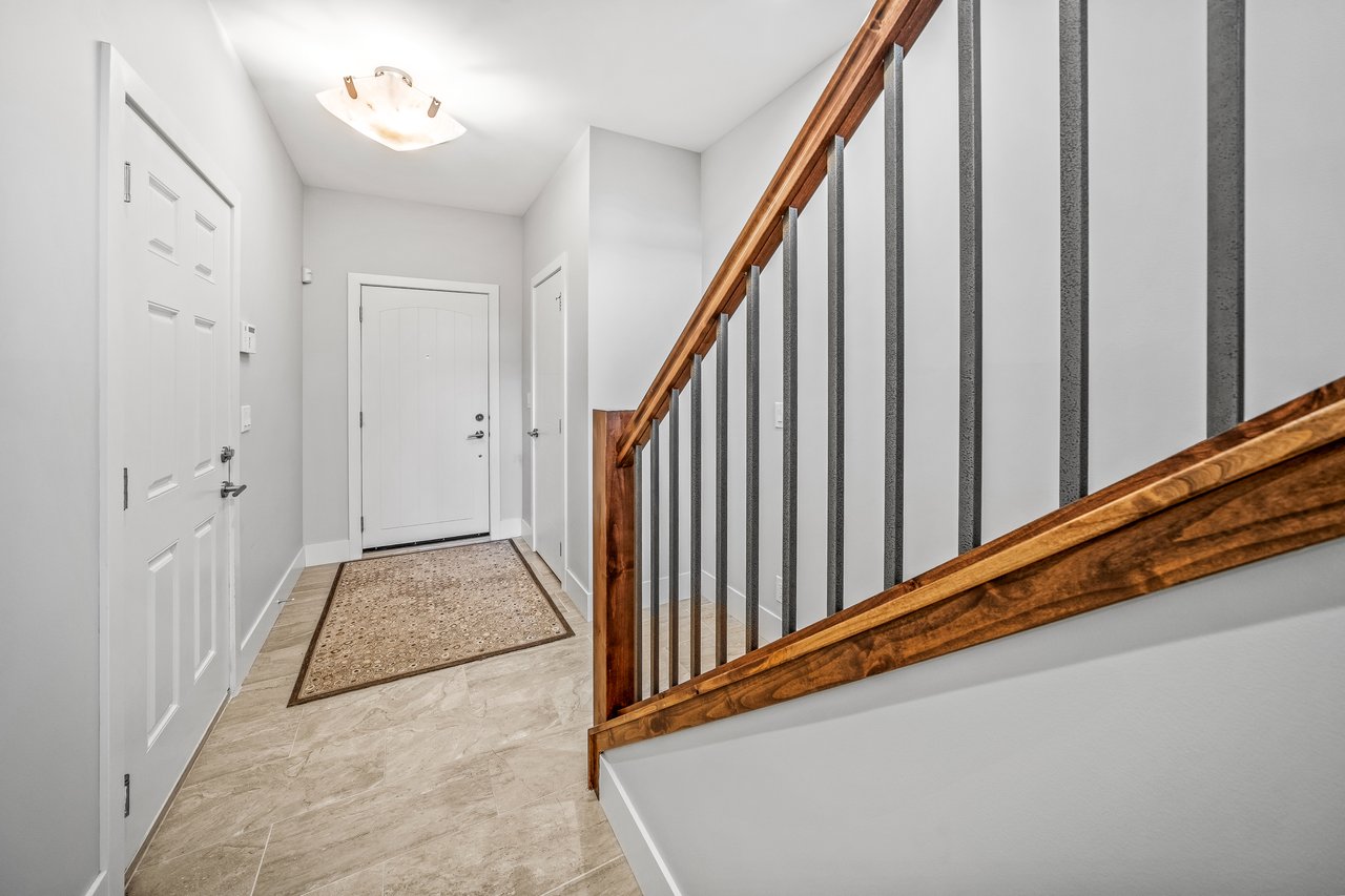 19 Creekside Mews