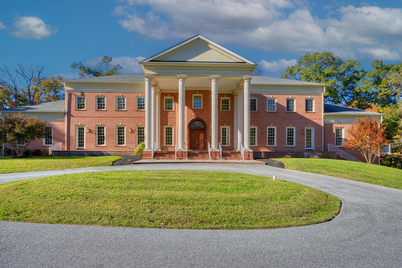 14815 Dover Rd listed by Chistopher Graham