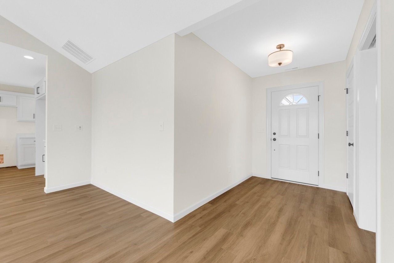 1092 Zenos Blvd