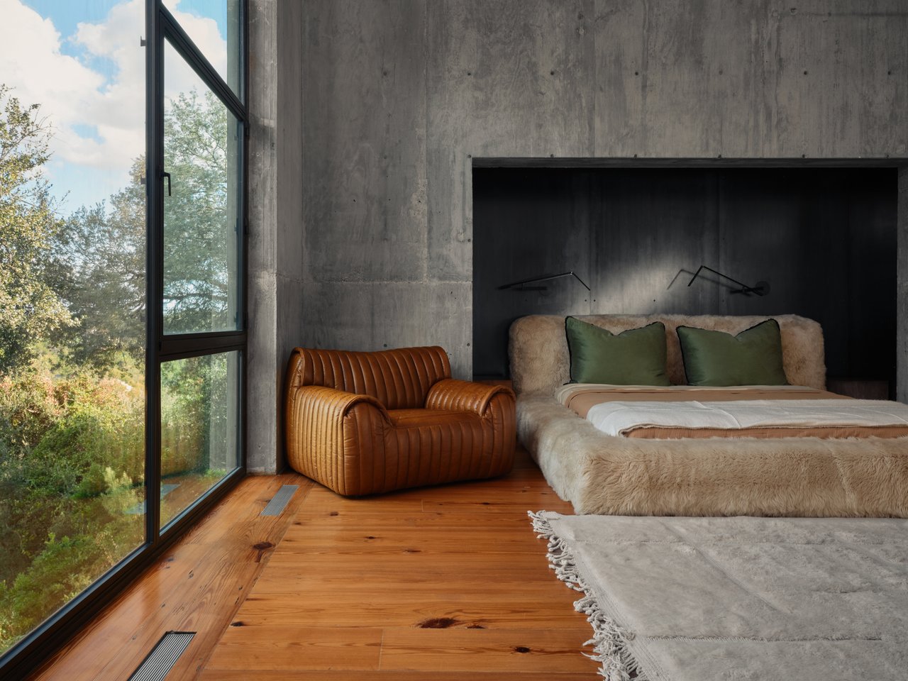 STRATFORD HILLS ARCHITECTURAL LANDMARK