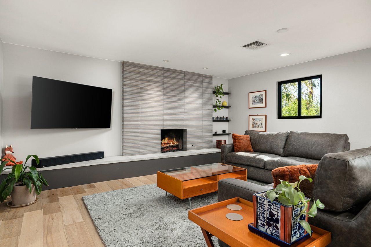 6511 E MONTEROSA Street