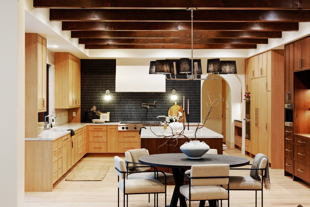 4605 E ROCKRIDGE Road