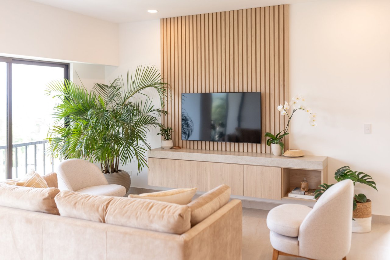 Ocean & Mountain View Modern Beach Condominium 
