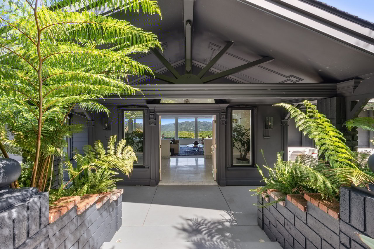 57 Summit Road