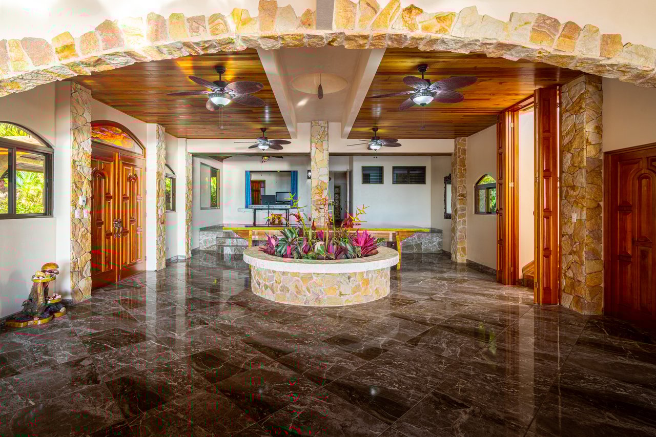 Castillo Puesta del Sol, Escalares - 