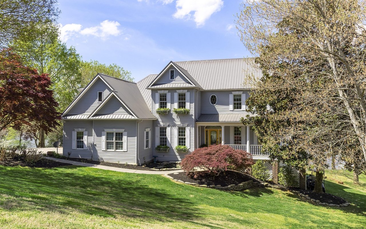 Wallace Luxury Spotlight | 178 Marble Bluff Drive Kingston, TN 37763
