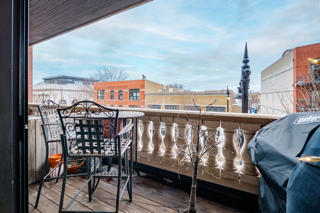 1442 W Fullerton Avenue Unit: 3B