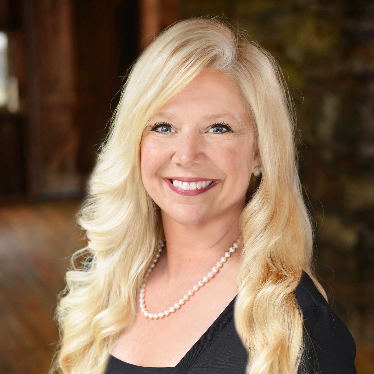Lucinda Bensen Key West, FL Real Estate Agent Headshot