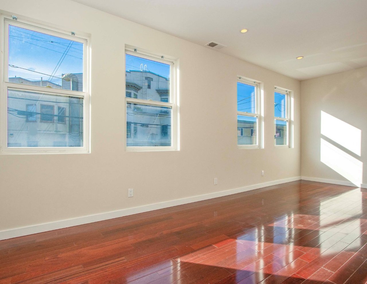 24 Bosworth St