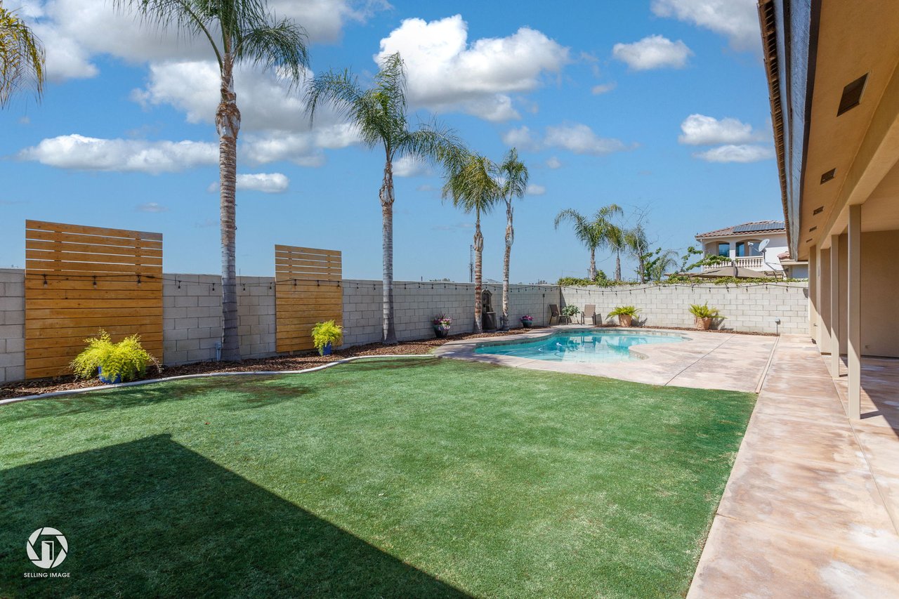 14201 Santa Fe Ct