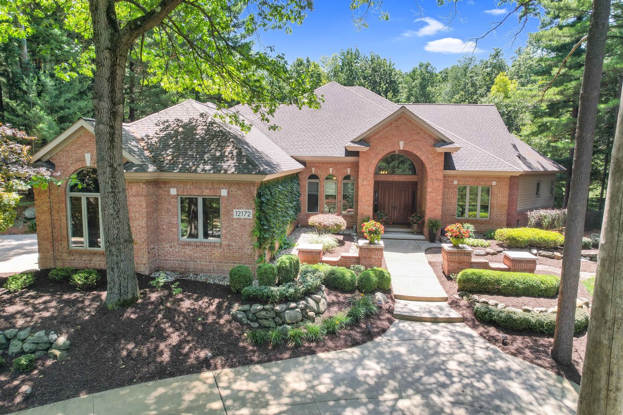 12172 Woodline