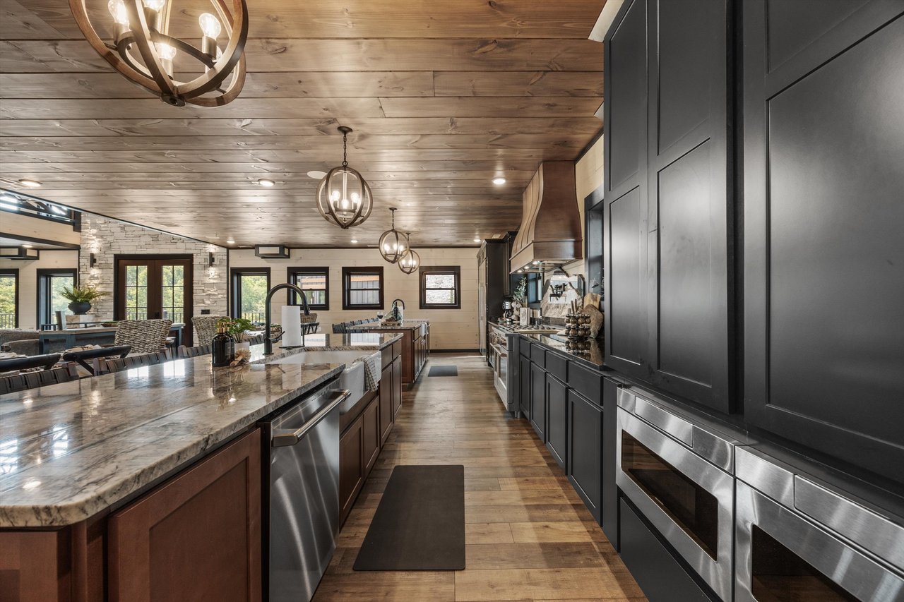 1362 Rambling Creek Way