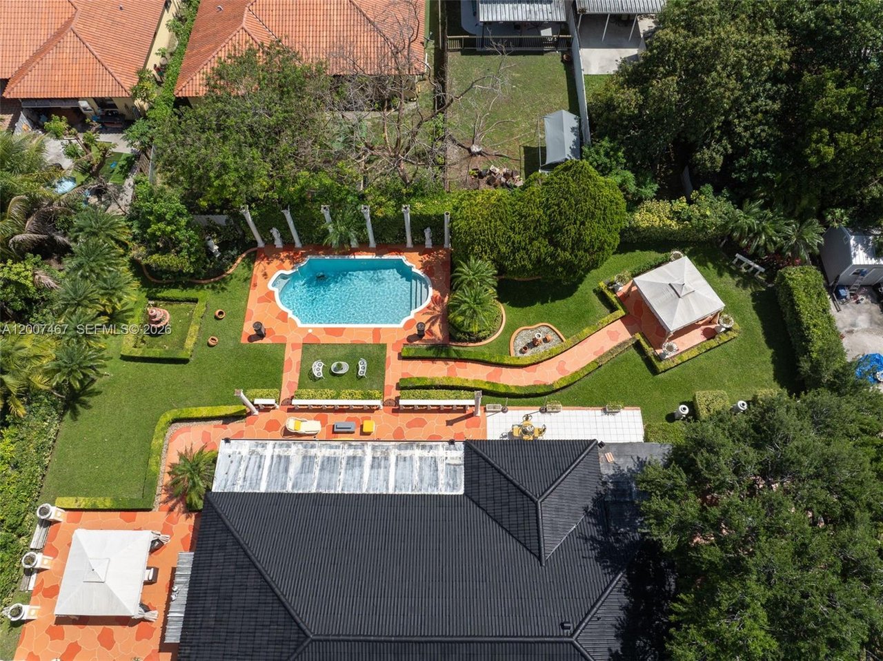 15860-sw-287-street-homestead-fl-pool-home-for-sale-backyard