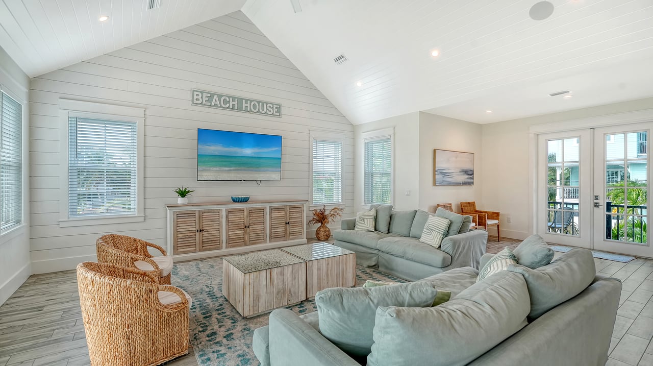 2175 Avenue A, Bradenton Beach, Florida