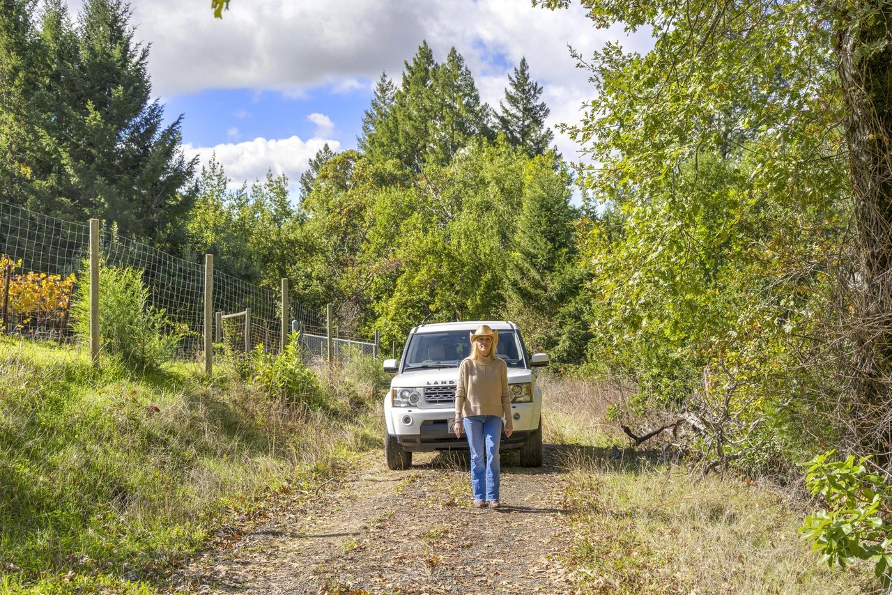 19089 Skyline Boulevard