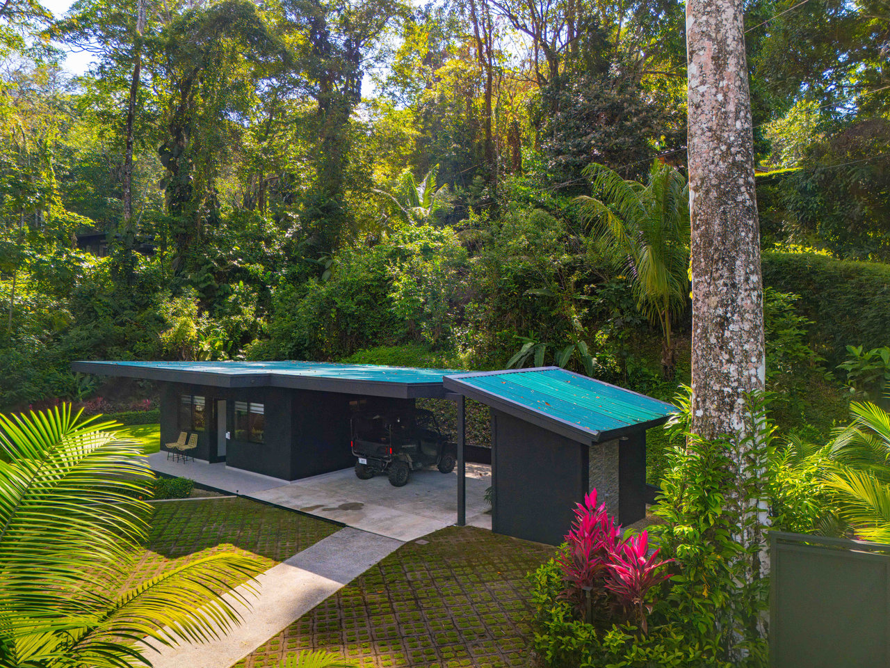 Escaleras Modern Elegance with Ocean Views and Jungle Tranquility, Dominical Costa Rica