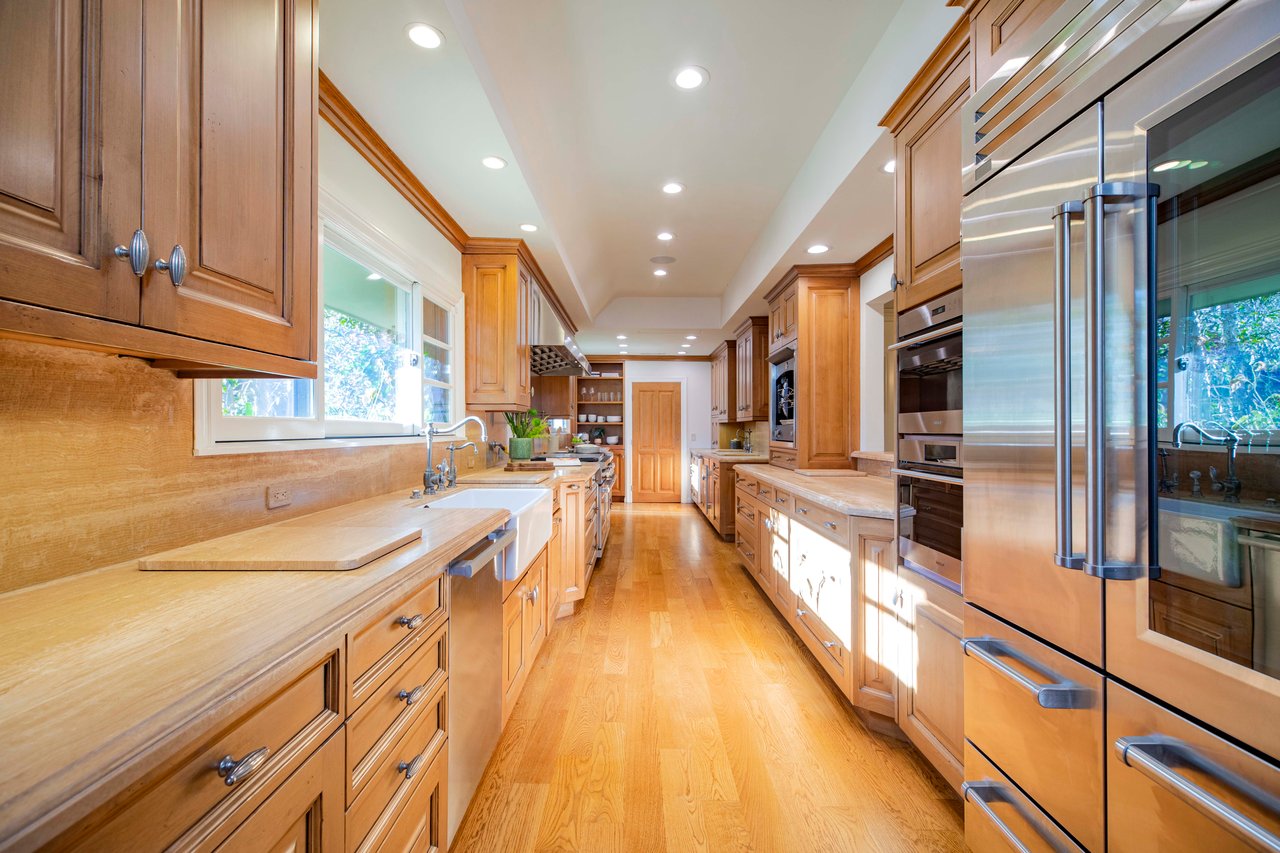 1296 Capri Dr, Pacific Palisades