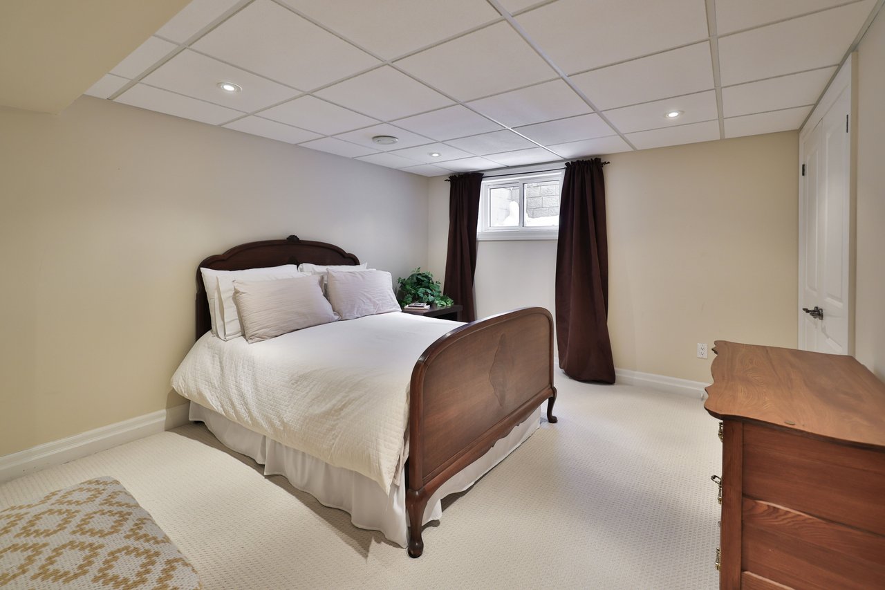 502 Bohemia Crescent, Oakville