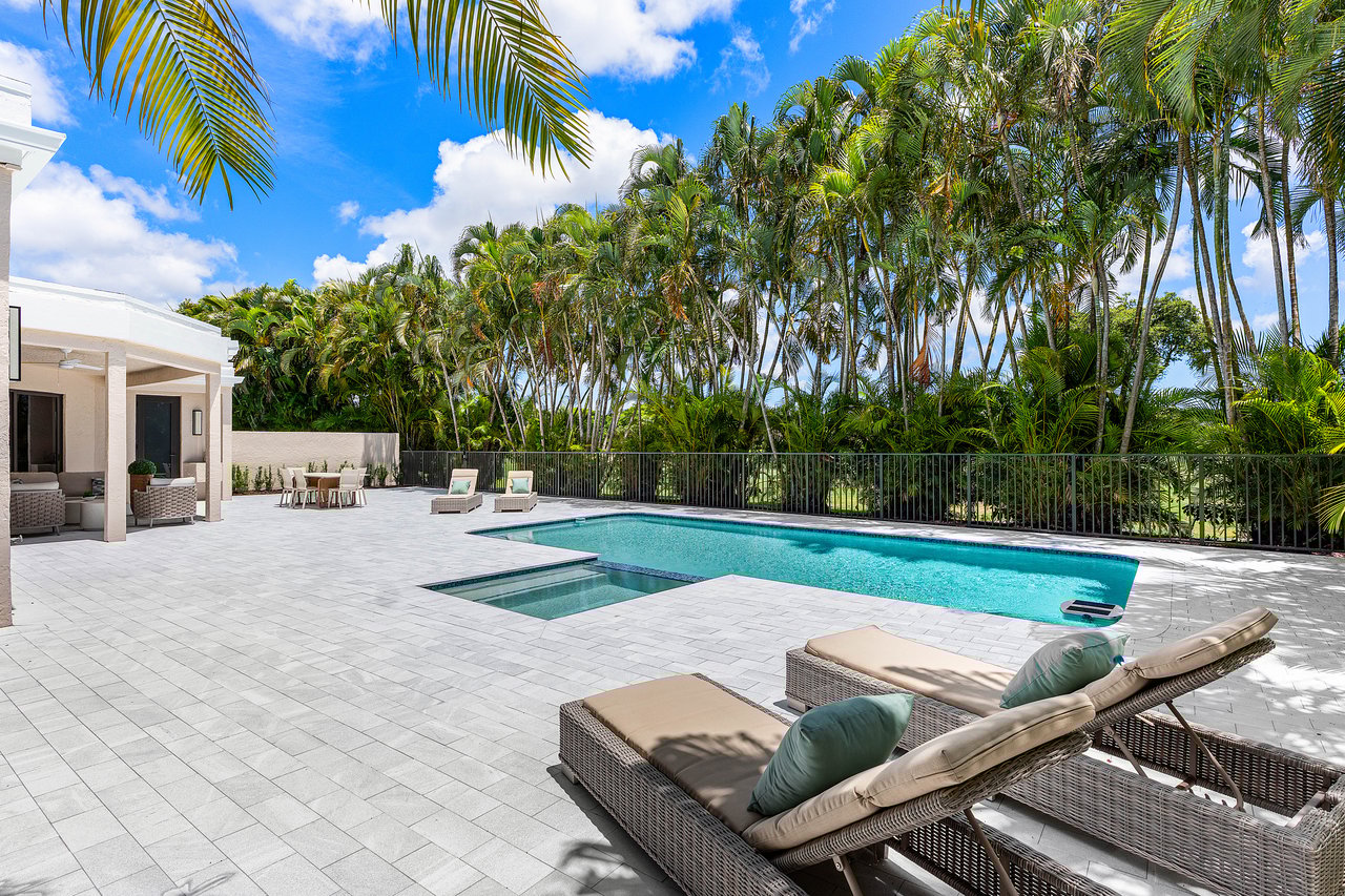 5323 Ascot Bend