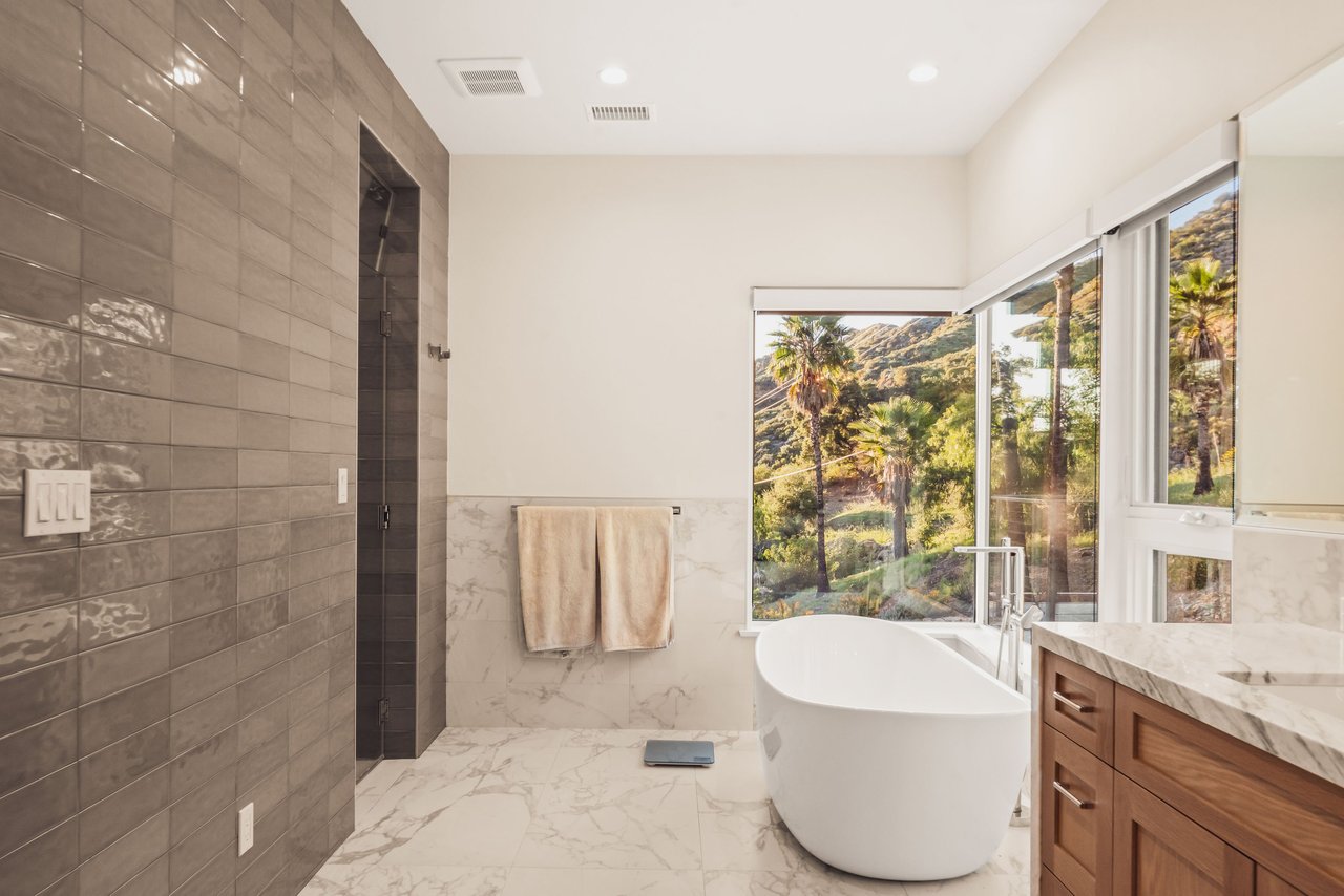 Extraordinary Modern Farmhouse 