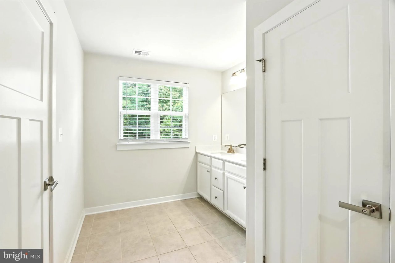 6015 Charles Henry Pl