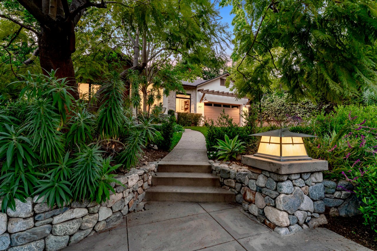 2927 Santa Rosa Avenue