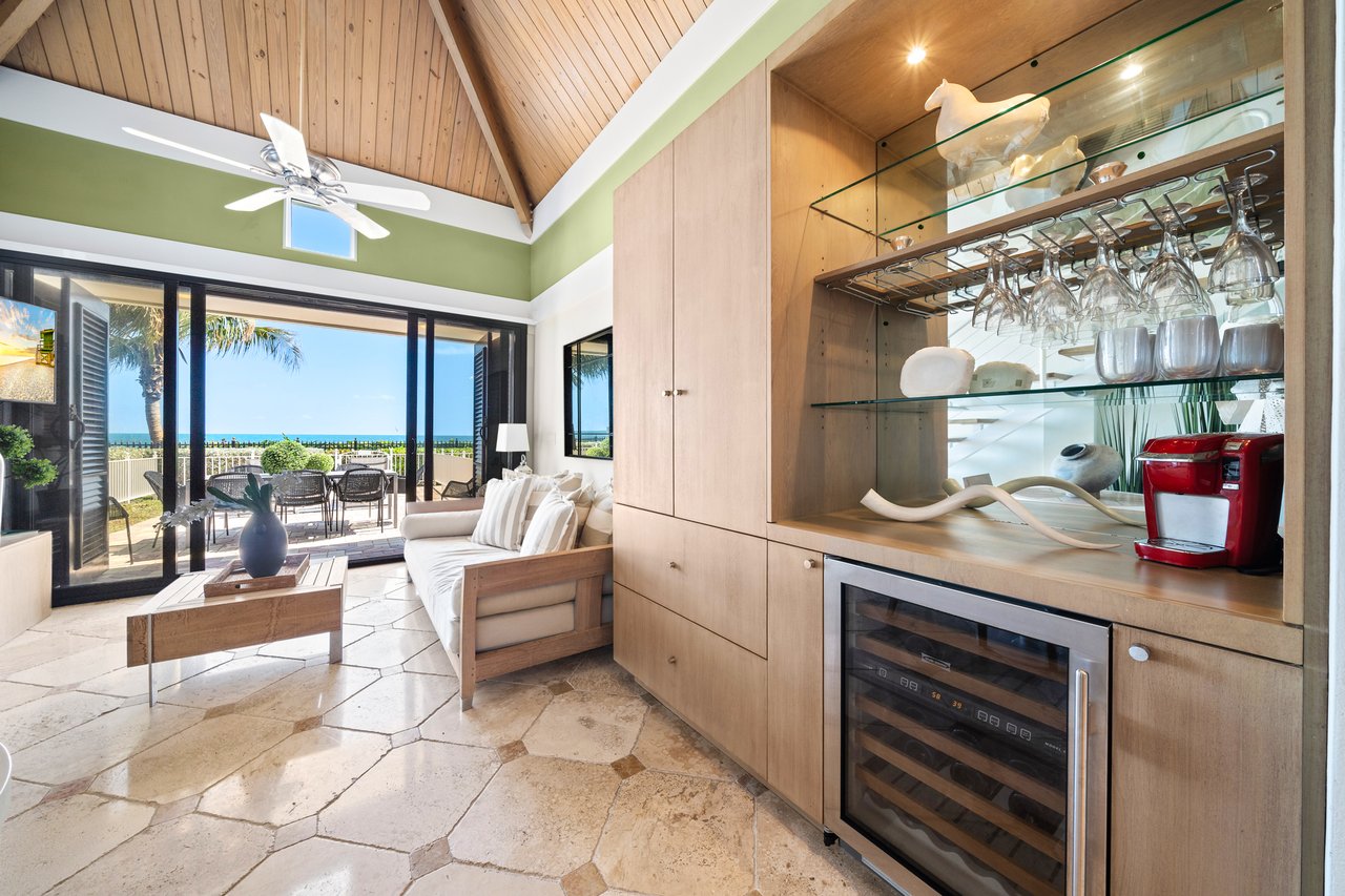 797 Crandon Boulevard Cab 101