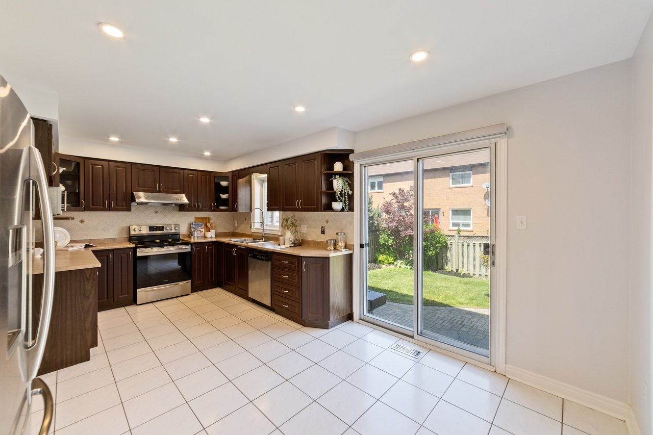 6837 Lisgar Drive